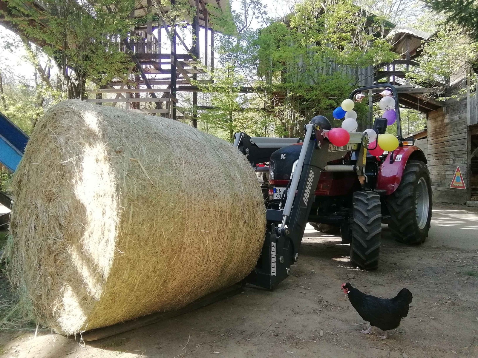 Abenteuerspielplatz_Übergabe_Traktor (01)