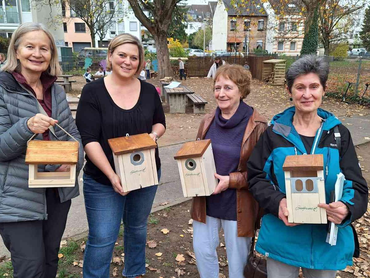 Nistkästen für die Clemens-August-Schule