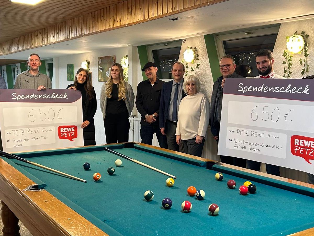 OT_Wissen_Spendenübergabe_REWE_Petz