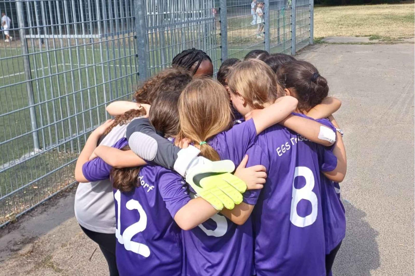 Schulsozialarbeit Troisdorf_Mädchenfußball-Turnier (02)